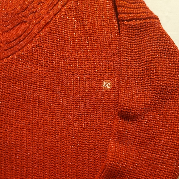 Women's NYC Sweater - Picture 3 of 4